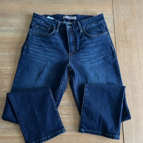 3 pairs of Joes Jeans. All size 28. Dark, Medium and light color. - Picture 8 of 9